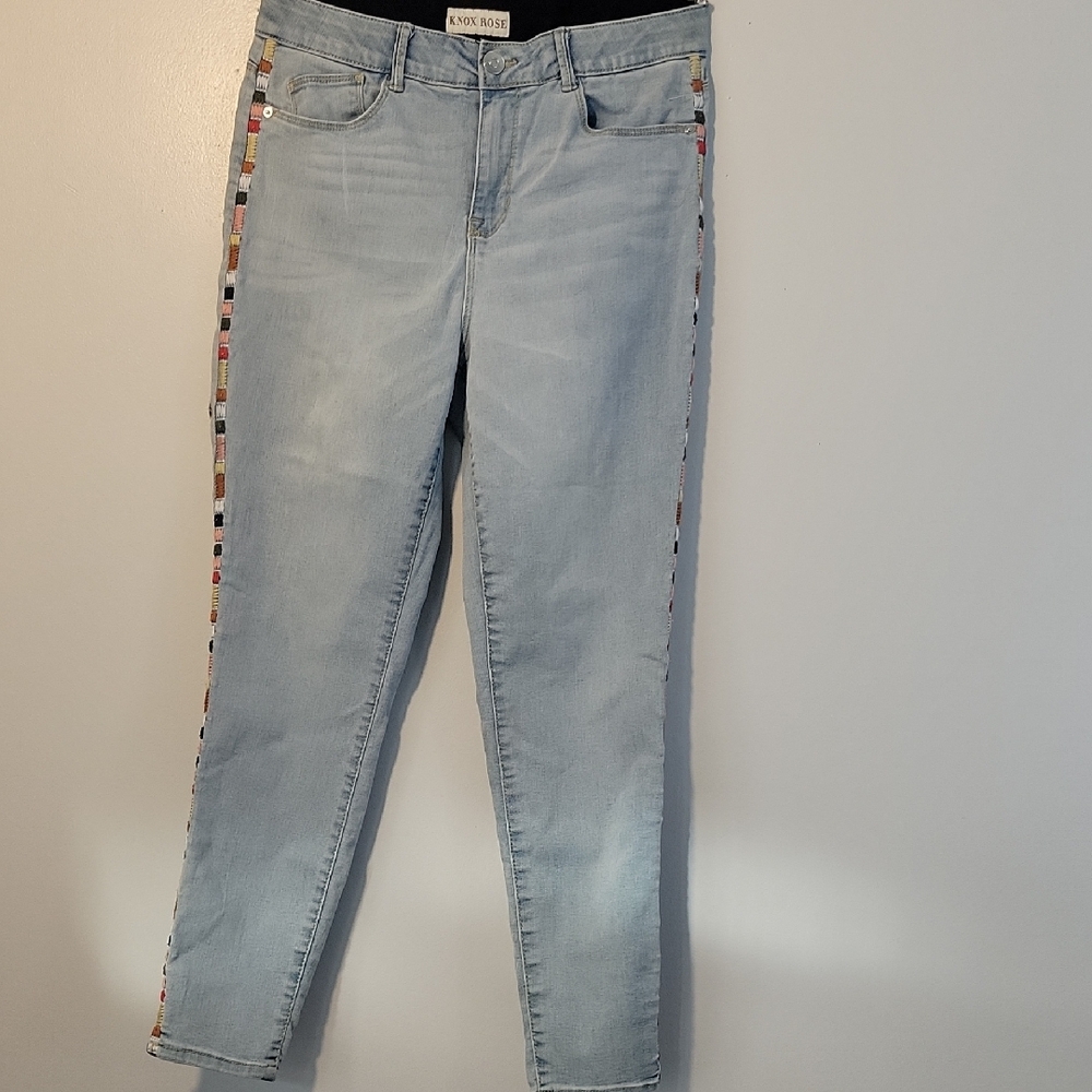 Vintage Knox Rose Blue Skinny Jeans with Distressed Detail